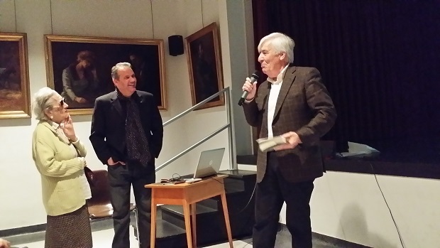 Don Miguel Ángel Alustiza dirigigiendose a los asistentes de la Misericordia.