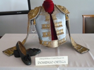 Chaquetilla y zapatillas de Domingo Ortega.