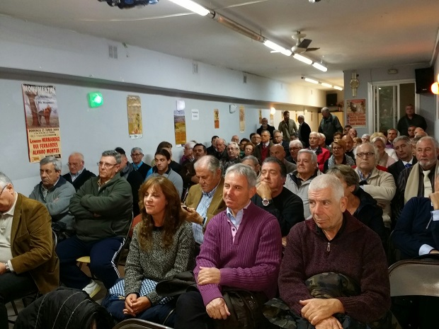 Aspecto de sala minutos antes del inicio del acto.